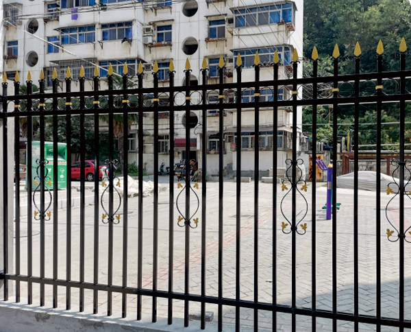 十堰鐵藝護(hù)欄的維護(hù)常識(shí)是什么？